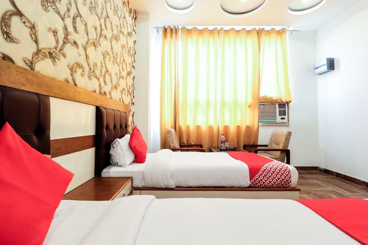 Oyo 39959 Hotel Bandhan Bahraich Exterior foto