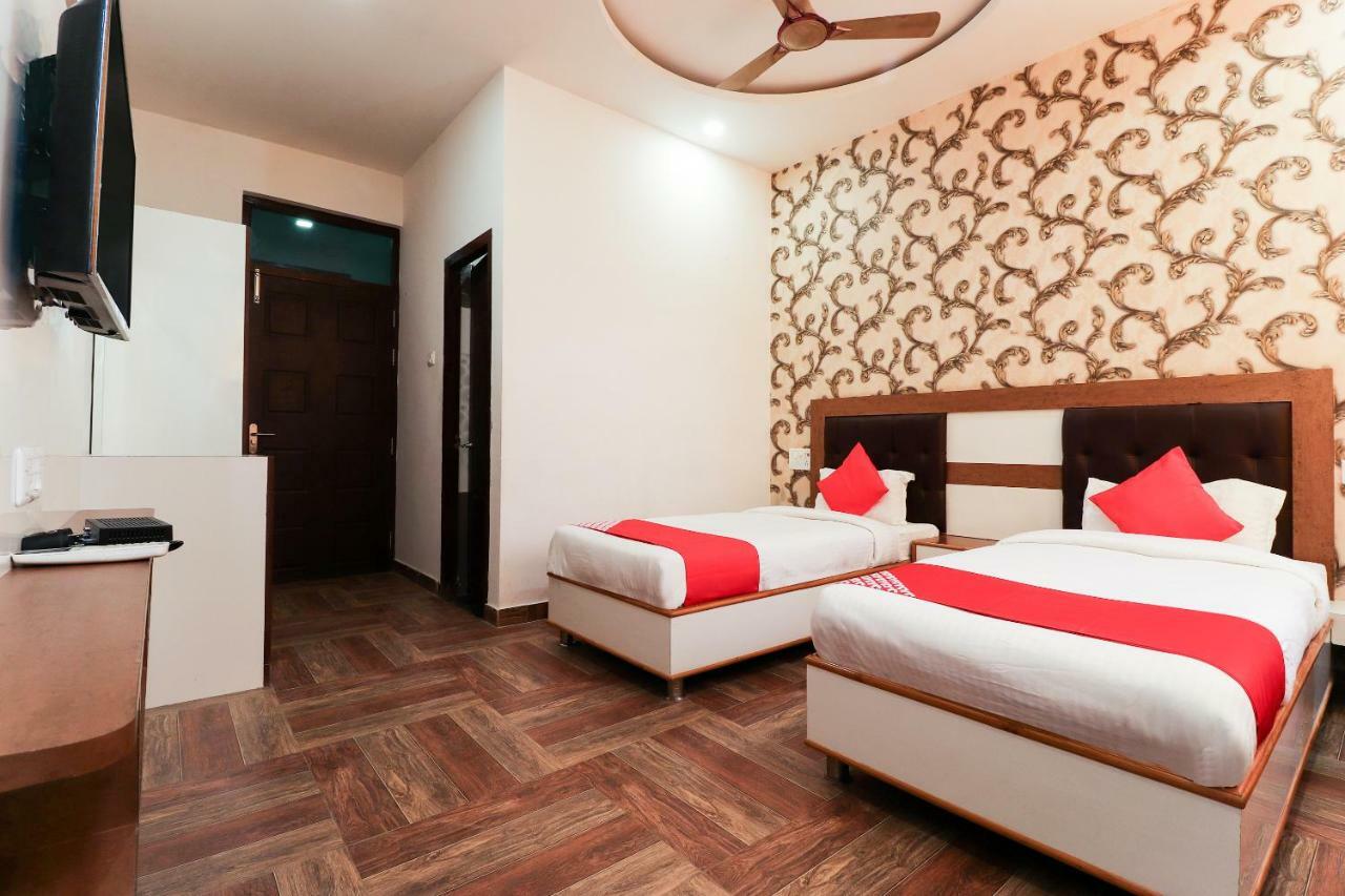 Oyo 39959 Hotel Bandhan Bahraich Exterior foto