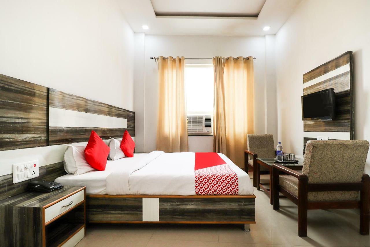 Oyo 39959 Hotel Bandhan Bahraich Exterior foto