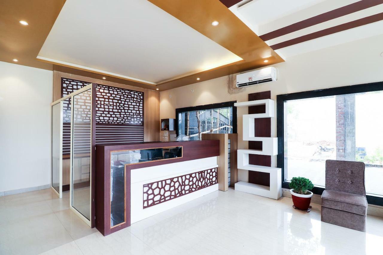 Oyo 39959 Hotel Bandhan Bahraich Exterior foto